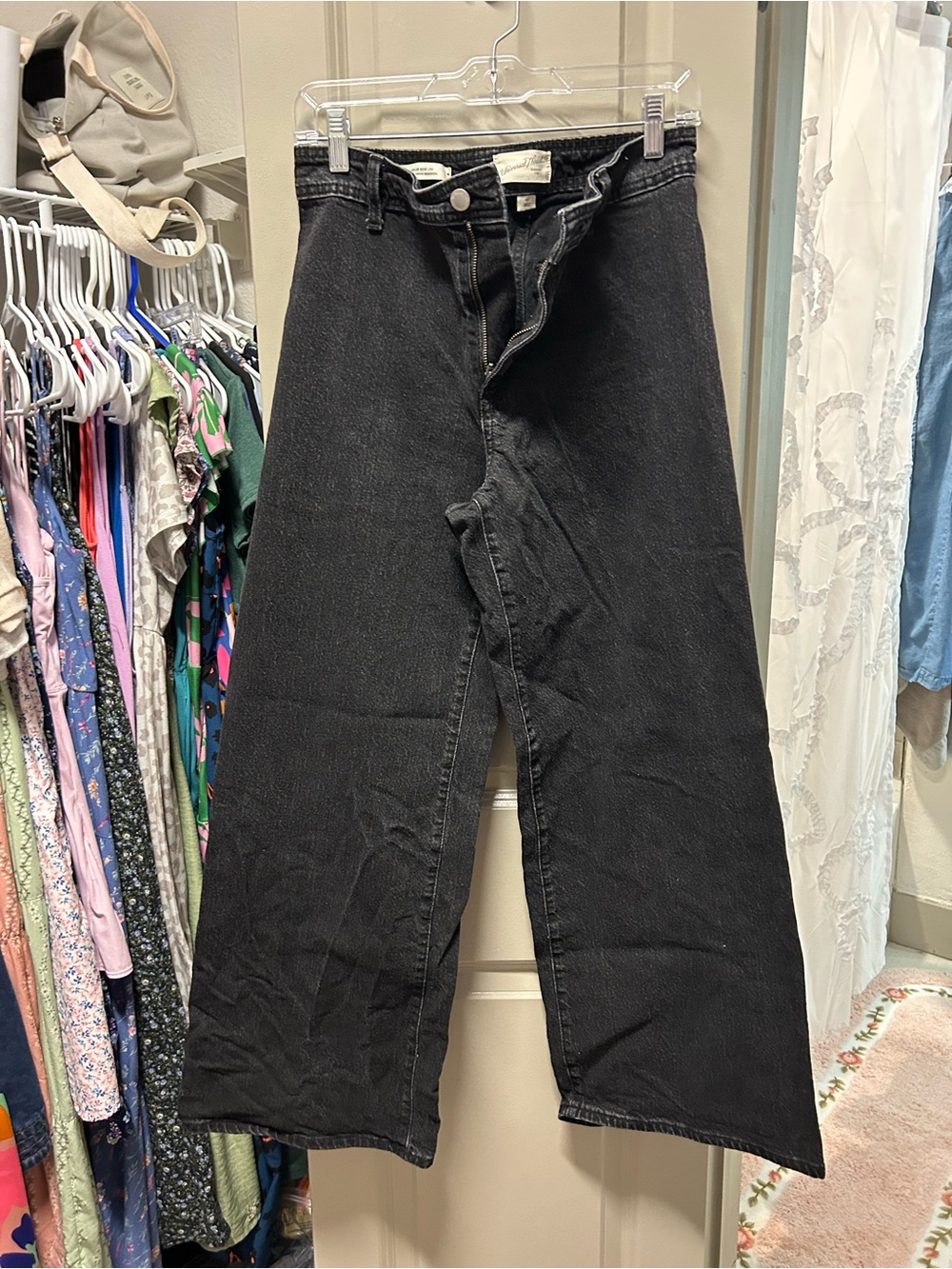 Universal Thread Black Wide-Leg Jeans